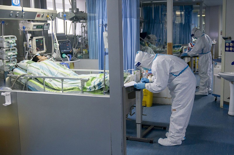 dan ong de nhiem virus corona hon phu nu? hinh 1