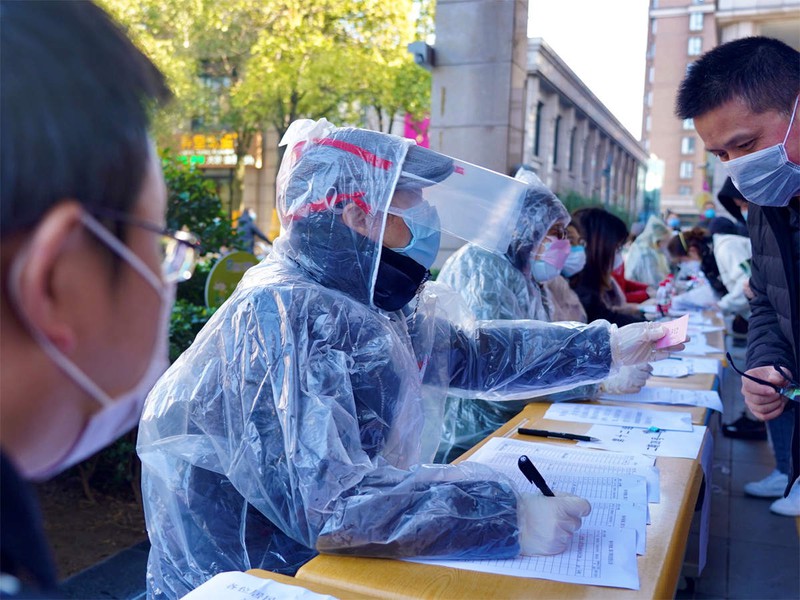 hon 1.000 benh nhan nhiem virus corona o trung quoc hoi phuc xuat vien hinh 1