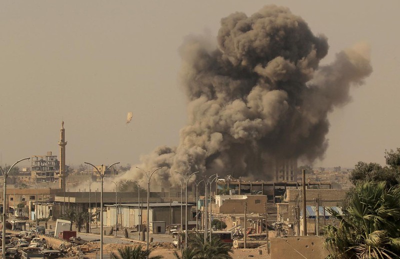 chien su tay bac syria: tho nhi ky can nhac moi lua chon hinh 1