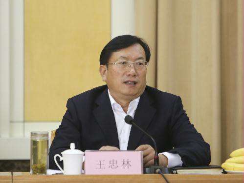 thay bi thu ho bac va vu han, trung quoc tang cuong quan y dap dich hinh 1