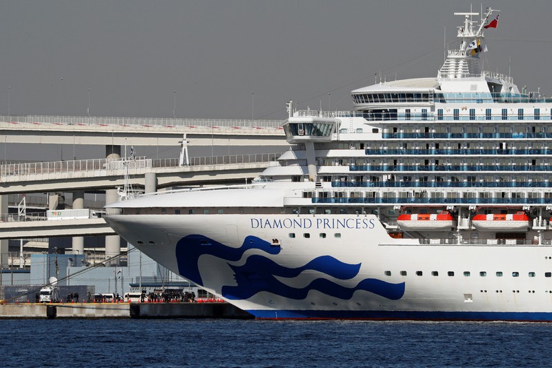 2 nguoi tren tau diamond princess nhiem covid-19 da tu vong hinh 1