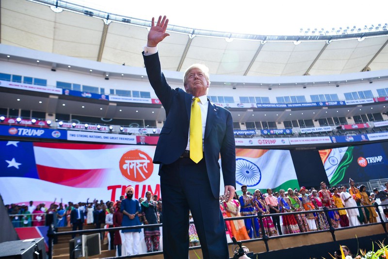 anh: chuyen cong du an do cua tong thong donald trump va phu nhan hinh 4