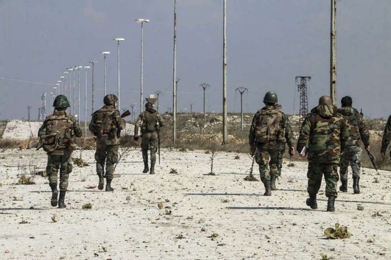 anh: giao tranh du doi o syria, tung doan dan thuong so tan khoi idlib hinh 15
