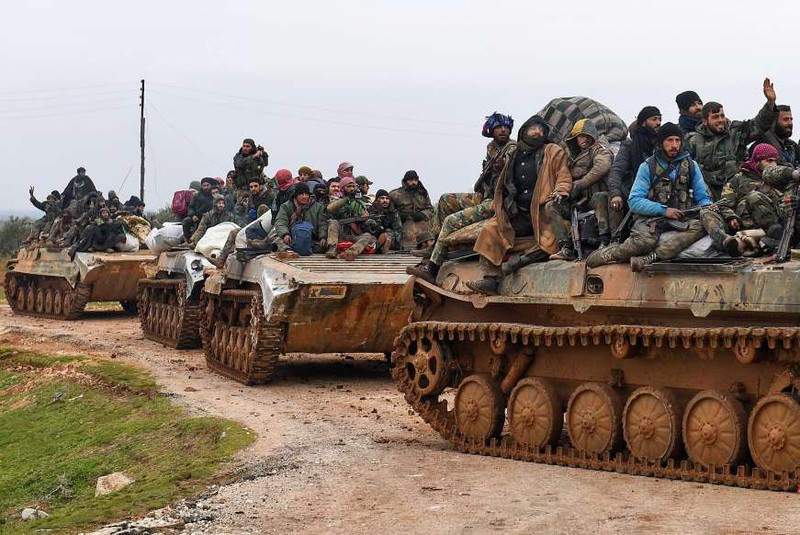 anh: giao tranh du doi o syria, tung doan dan thuong so tan khoi idlib hinh 18