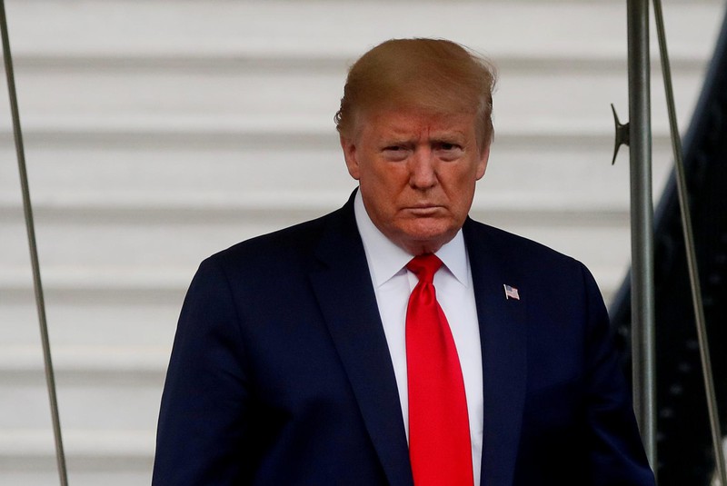covid-19 van hoanh hanh o my, ty le ung ho trump tiep tuc giam hinh 1