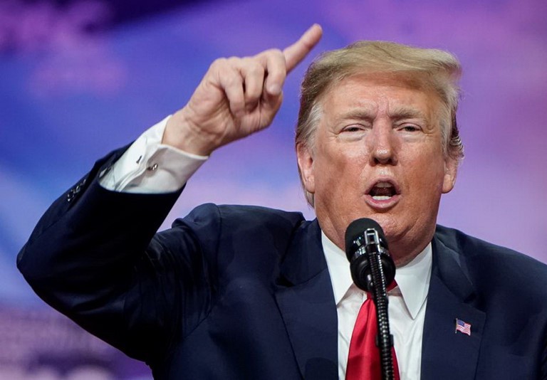 "noi con thinh no" voi twitter, trump sap ky sac lenh ve mang xa hoi hinh 1