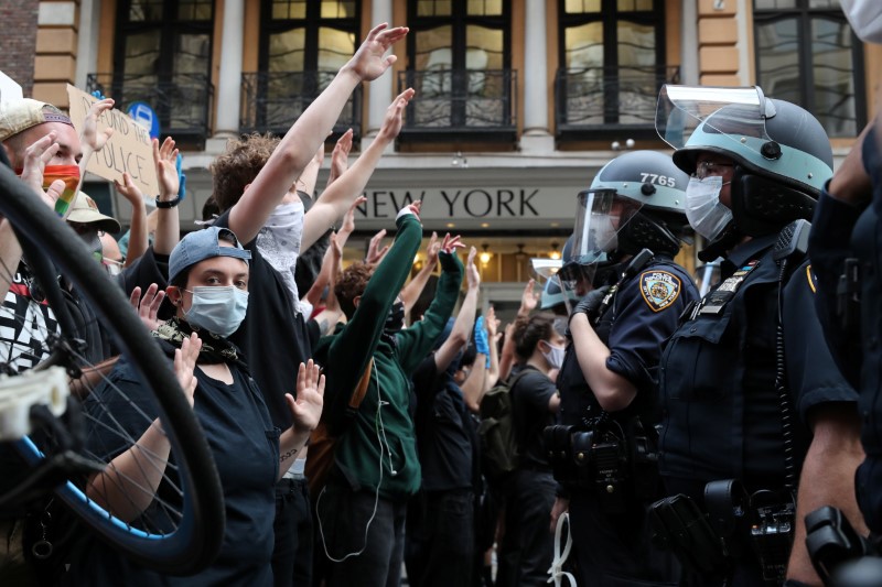 tong thong trump: new york da hoan toan mat kiem soat hinh 1