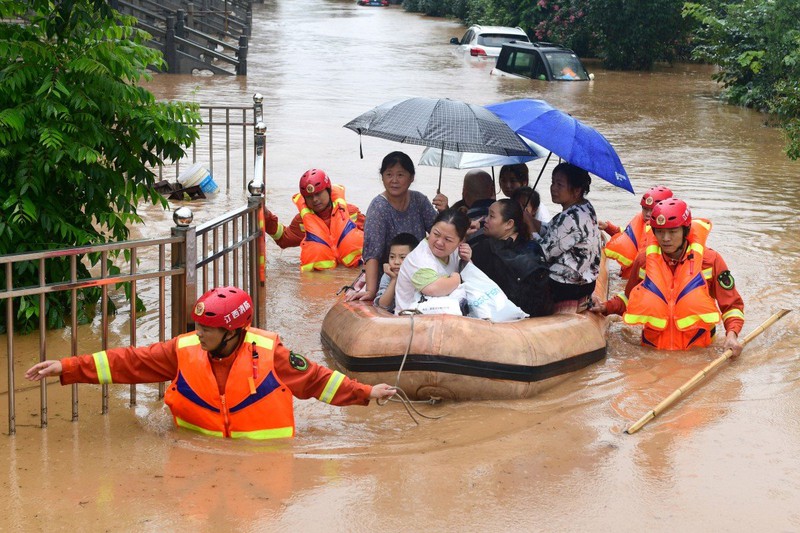 nhung con so thiet hai nang ne do mua lu kinh hoang o trung quoc hinh 1