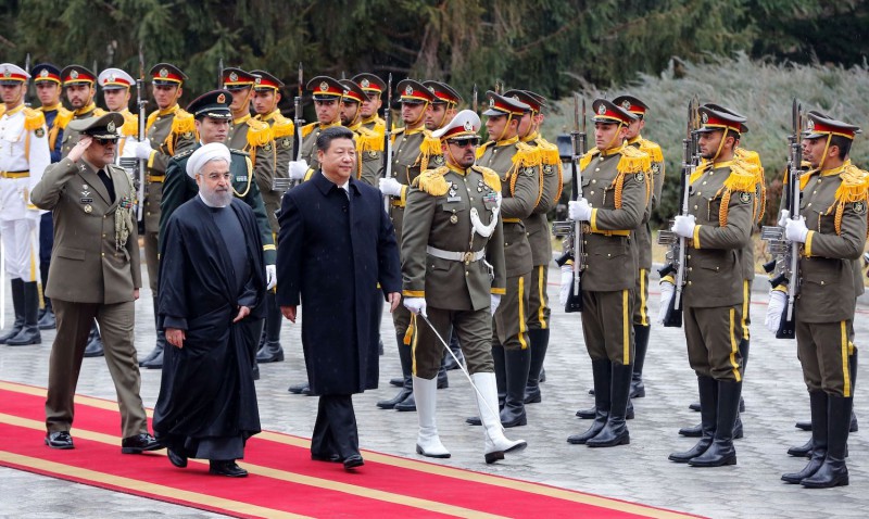 my da tung buoc day iran vao "vong tay" trung quoc nhu the nao? hinh 1