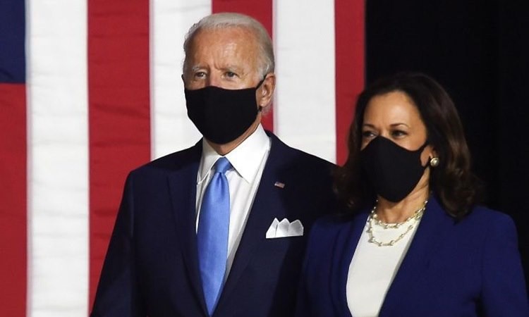 em trai tong thong trump qua doi, ong biden va ba harris gui loi chia buon  hinh 1