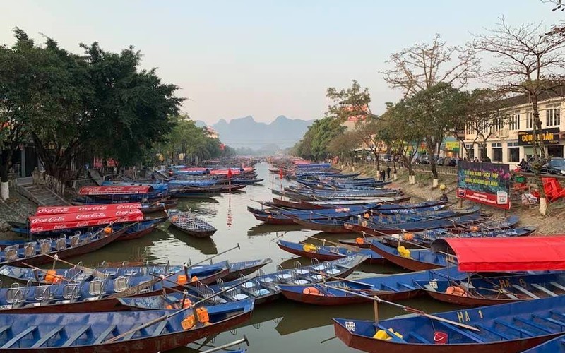 den hen lai len: mung 6 ru nhau di khai hoi chua huong hinh 16