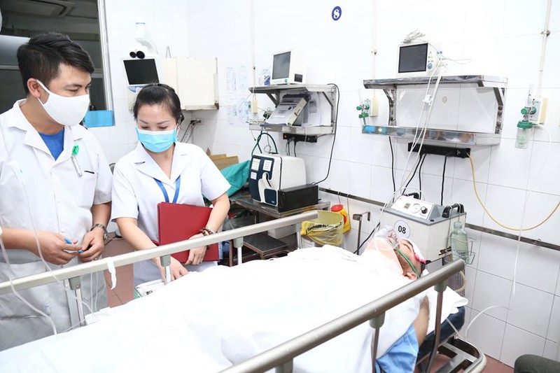 thay giao tieng anh nguoi iraq va mong muon hien tang sau khi qua doi hinh 1