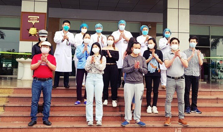 bac si tuyen dau chia se kho khan trong dieu tri covid-19   hinh 2