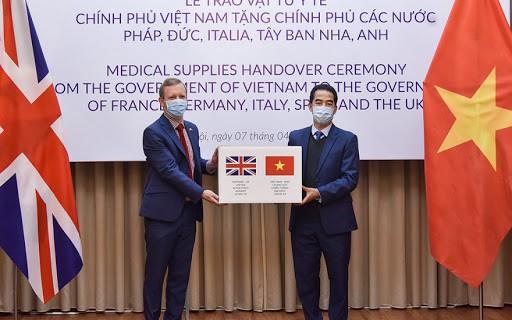 bao chi va du luan quoc te: viet nam la "hinh mau kiem che dai dich" hinh 1