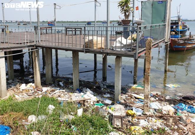 anh: rac thai "buc tu" moi truong cang ca an luong hinh 5