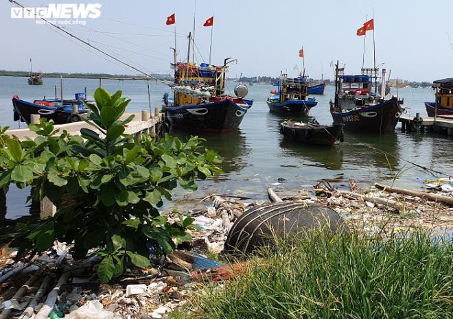 anh: rac thai "buc tu" moi truong cang ca an luong hinh 8