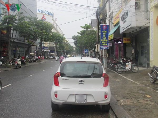 da nang them 11 tuyen duong noi thi cam do xe theo ngay chan le hinh 1