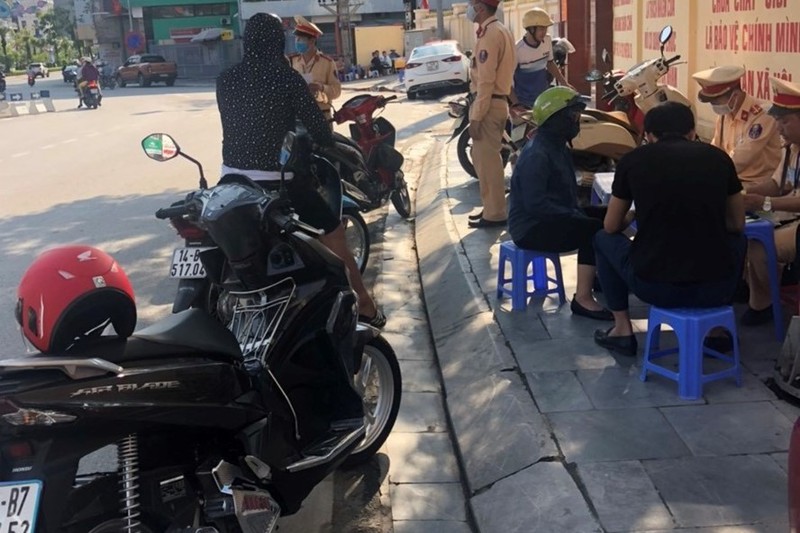 "nho" tong kiem soat phuong tien duong bo: ban van the bao hiem moi ngay hinh 1