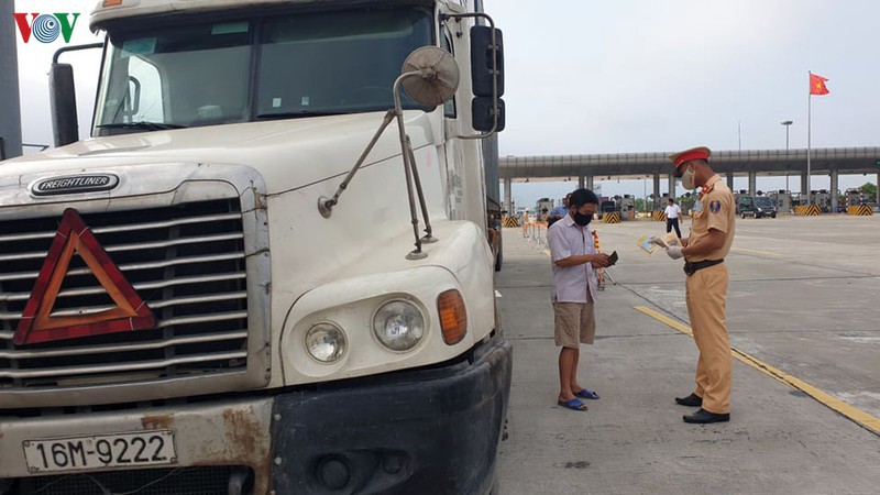 csgt xu ly hon 100.000 truong hop vi pham sau 1 tuan tong kiem soat hinh 1