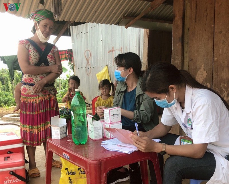 chuyen gia khuyen cao phong, chong bach hau ke ca khi da tiem vaccine hinh 1