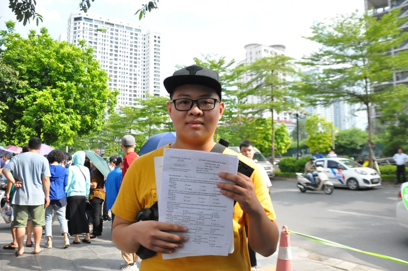 thi sinh tu tin dat 9 diem thi tieng anh vao lop 10 thpt tai ha noi hinh 4