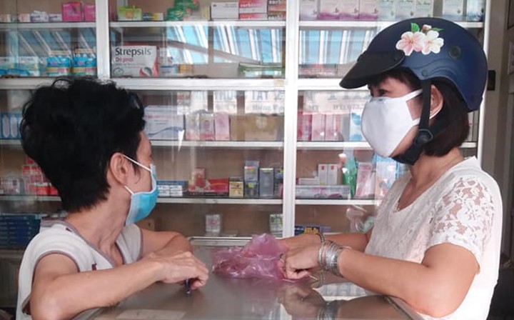 tien giang tai dien tinh trang khau trang khan hang, sot gia hinh 1
