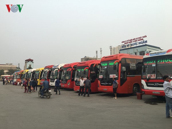 tim nguoi di cung xe khach voi benh nhan covid-19 tu da nang ra ha noi hinh 1
