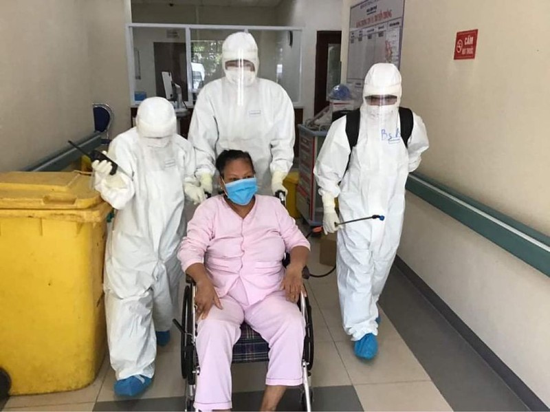 benh nhan ung thu vu, 75 tuoi, duoc dieu tri khoi covid-19 hinh 3