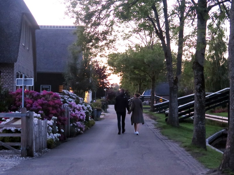ve dep dac sac cua ngoi lang "co tich" giethoorn giua dich covid-19 hinh 10