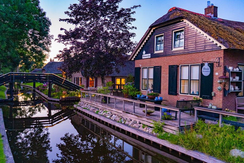 ve dep dac sac cua ngoi lang "co tich" giethoorn giua dich covid-19 hinh 5