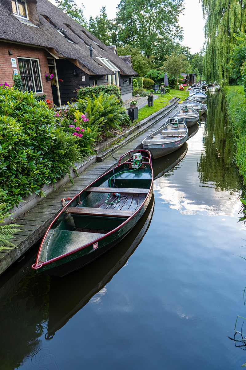 ve dep dac sac cua ngoi lang "co tich" giethoorn giua dich covid-19 hinh 6