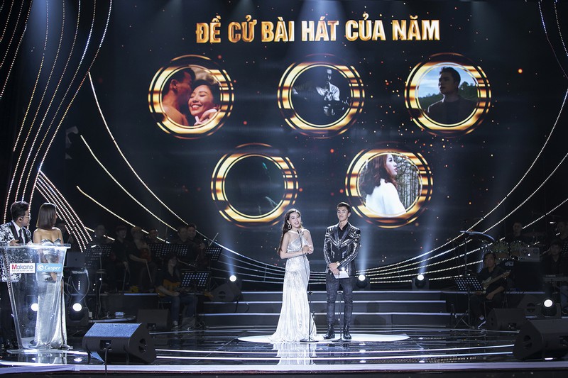 a hau phuong nga sanh doi cung binh an o le trao giai cong hien 2019 hinh 1