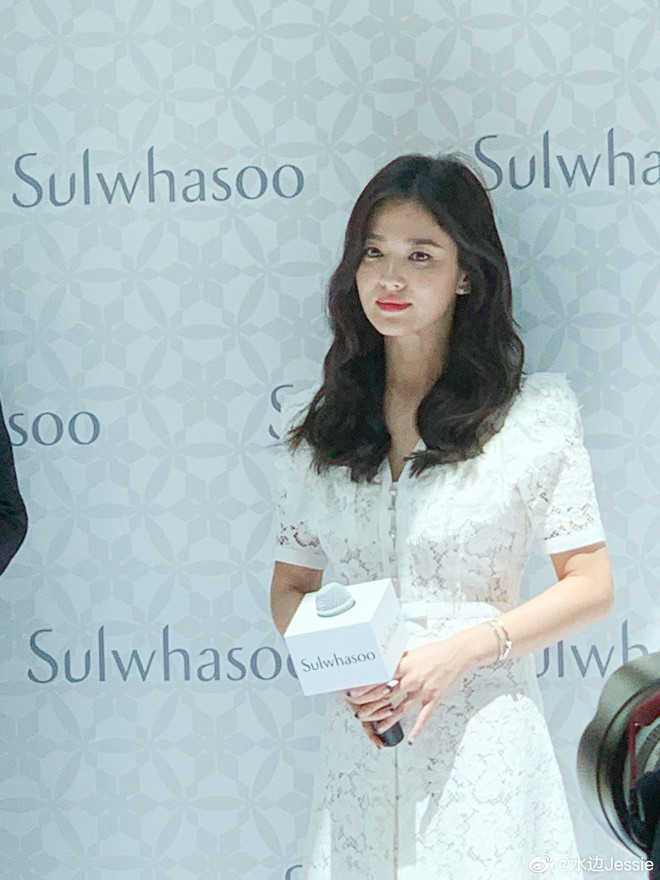 song hye kyo xinh dep rang ro sau khi ly hon voi song joong ki  hinh 7