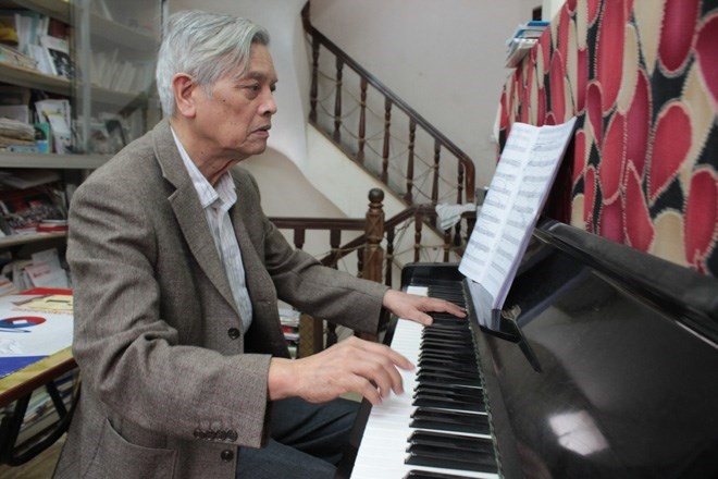 dem nhac "duoi la quan ki" ton vinh dai ta, nhac si doan nho  hinh 2
