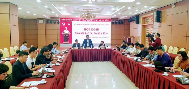 nhieu hoat dong van hoa dac sac tai le hoi tra hoa vang lan iii hinh 1