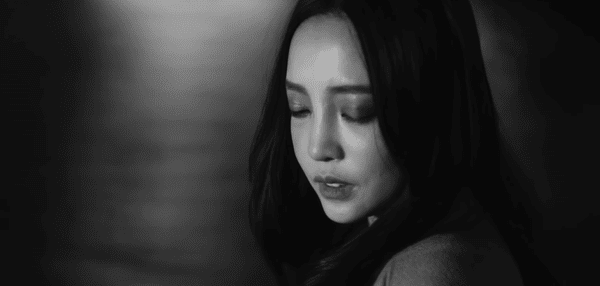goo hara bat ngo xuat hien trong mv moi mang ten "hello"  hinh 1