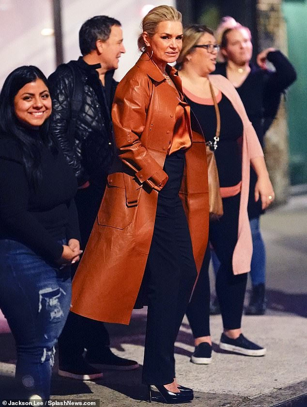 gigi hadid - zayn malik bat ngo tai hop, khoac tay tinh cam ra pho hinh 10