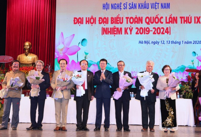 ong vo van thuong du dai hoi hoi nghe sy san khau viet nam hinh 2
