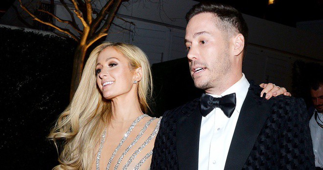 paris hilton khoe chan dai dang dep tai su kien sau on ao co tinh moi hinh 8