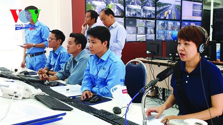 tet dac sac cung vov giao thong hinh 1