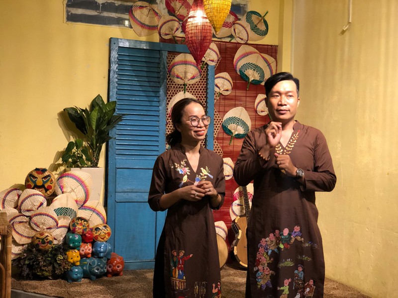 sac mau tuoi tho tren san khau cong dong  hinh 2