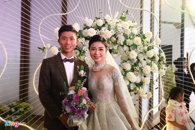 chuyen showbiz: cuong do la tang vo nhan kim cuong "khung" dau nam moi hinh 7