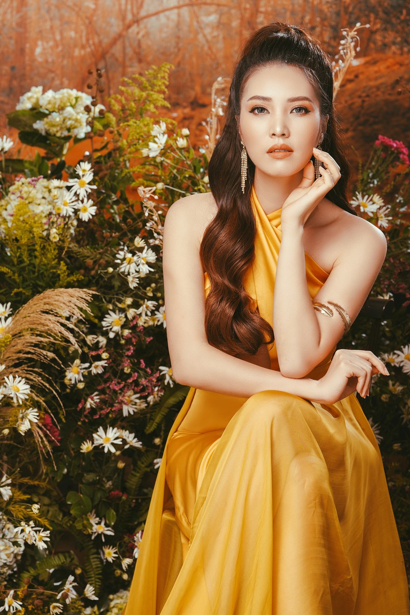 a hau thuy van dien dam goi cam, khoe vong mot lap lo dip dau nam  hinh 4