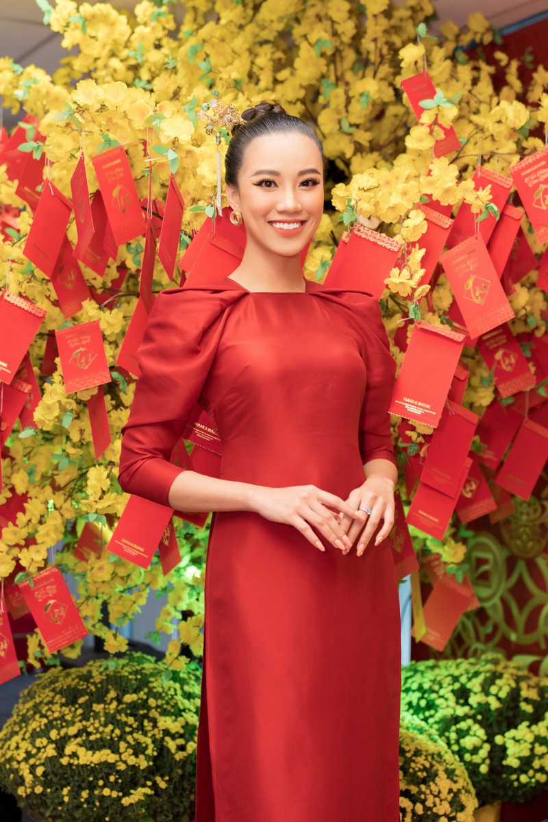 hoa hau khanh van, a hau kim duyen rang ro ngay lam viec dau nam hinh 7