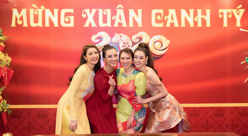 hoa hau khanh van, a hau kim duyen rang ro ngay lam viec dau nam hinh 9