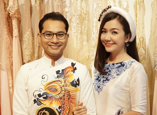 chuyen showbiz: hoa minzy "dan mat" ban trai sau on ao da sinh con hinh 4