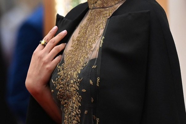 can canh bo vay gay soc cua natalie portman tai le trao giai oscar hinh 3
