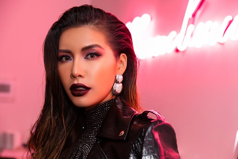 minh tu cuon hut va quyen luc voi gu thoi trang dang cap tai nyfw hinh 10