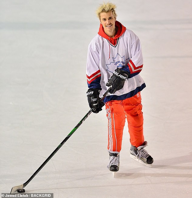 justin bieber vui ve choi khuc con cau cung ban be hinh 1