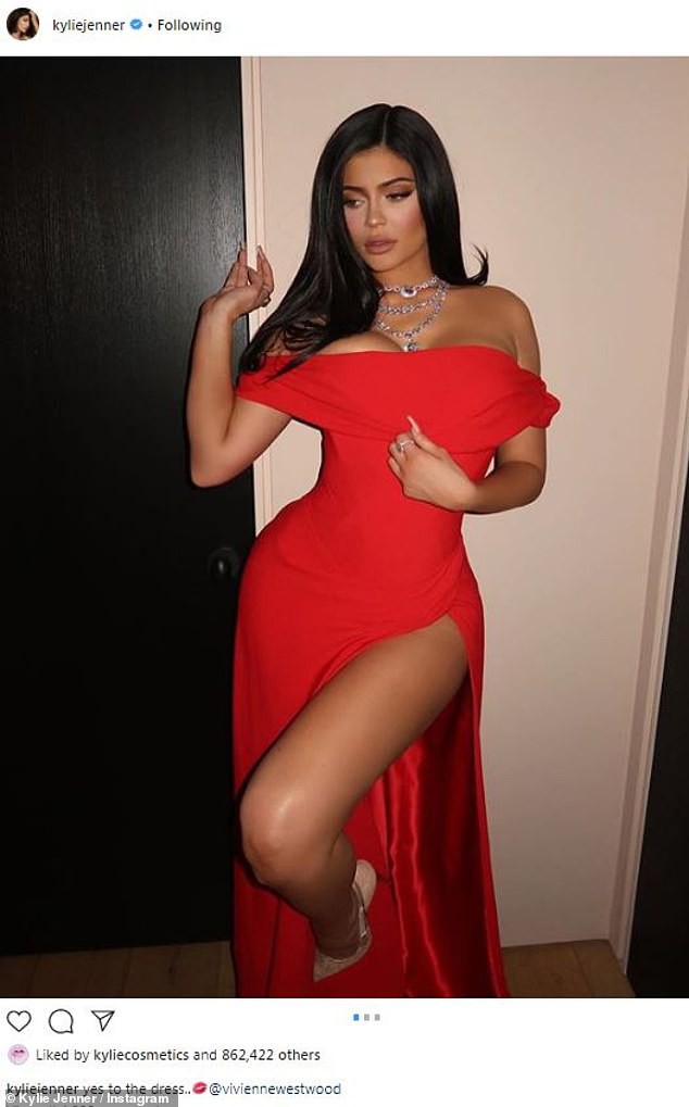 kylie jenner dep kieu sa voi dam tre vai khi du tiec hau oscar hinh 4
